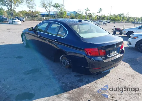 2012 BMW 528I xDrive z USA, uszkodzony, nr VIN WBAXH5C5XCDW03172